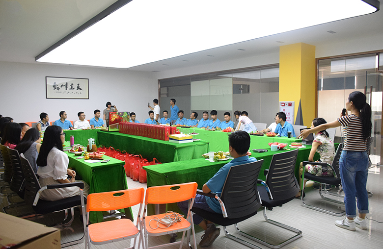 情暖中秋，愛在銳天！—2018銳天中秋節(jié)感恩活動